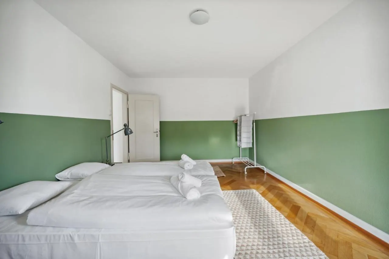 Central Apartment For City Explorers 224 Zurich